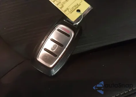 2020 Chrysler Voyager L из США, поврежденный, VIN 2C4RC1AG0LR250249